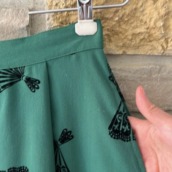 Bettie Page Las Vegas Vintage Inspired A-line Green Skirt Size Medium - Picture 8 of 16